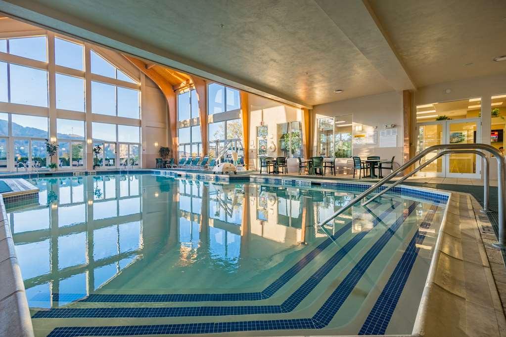 Vacation Village In The Berkshires Ганкок Зручності фото The indoor pool at the Grand Sierra Resort