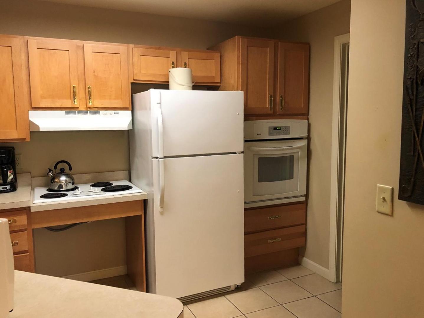 Vacation Village In The Berkshires Ганкок Номер фото A typical kitchen in a residential apartment