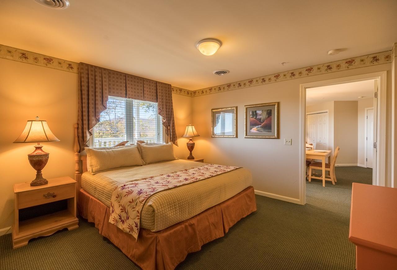 Vacation Village In The Berkshires Ганкок Екстер'єр фото A bedroom at the Grandview Lodge