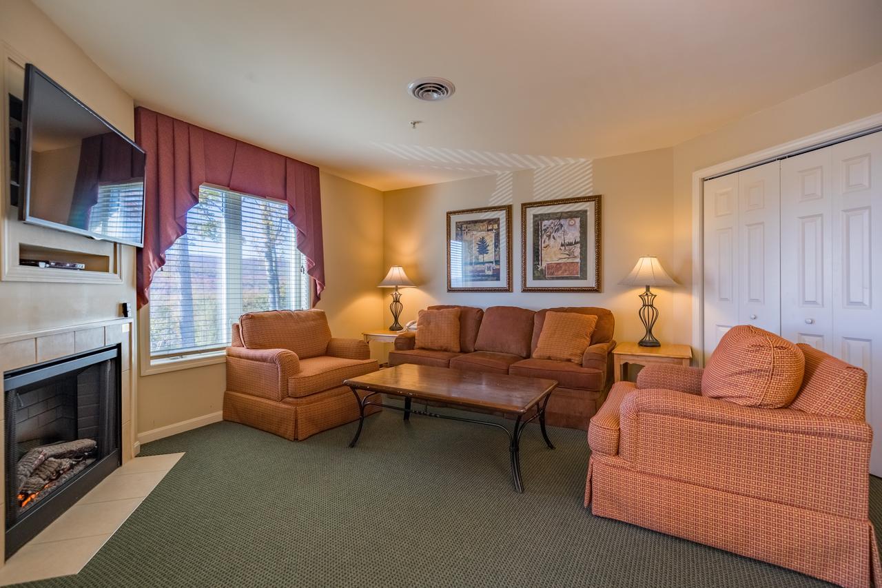 Vacation Village In The Berkshires Ганкок Екстер'єр фото Living room